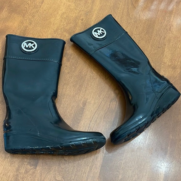 Michael Kors Shoes - MICHAEL KORS black tall rain boots size 8